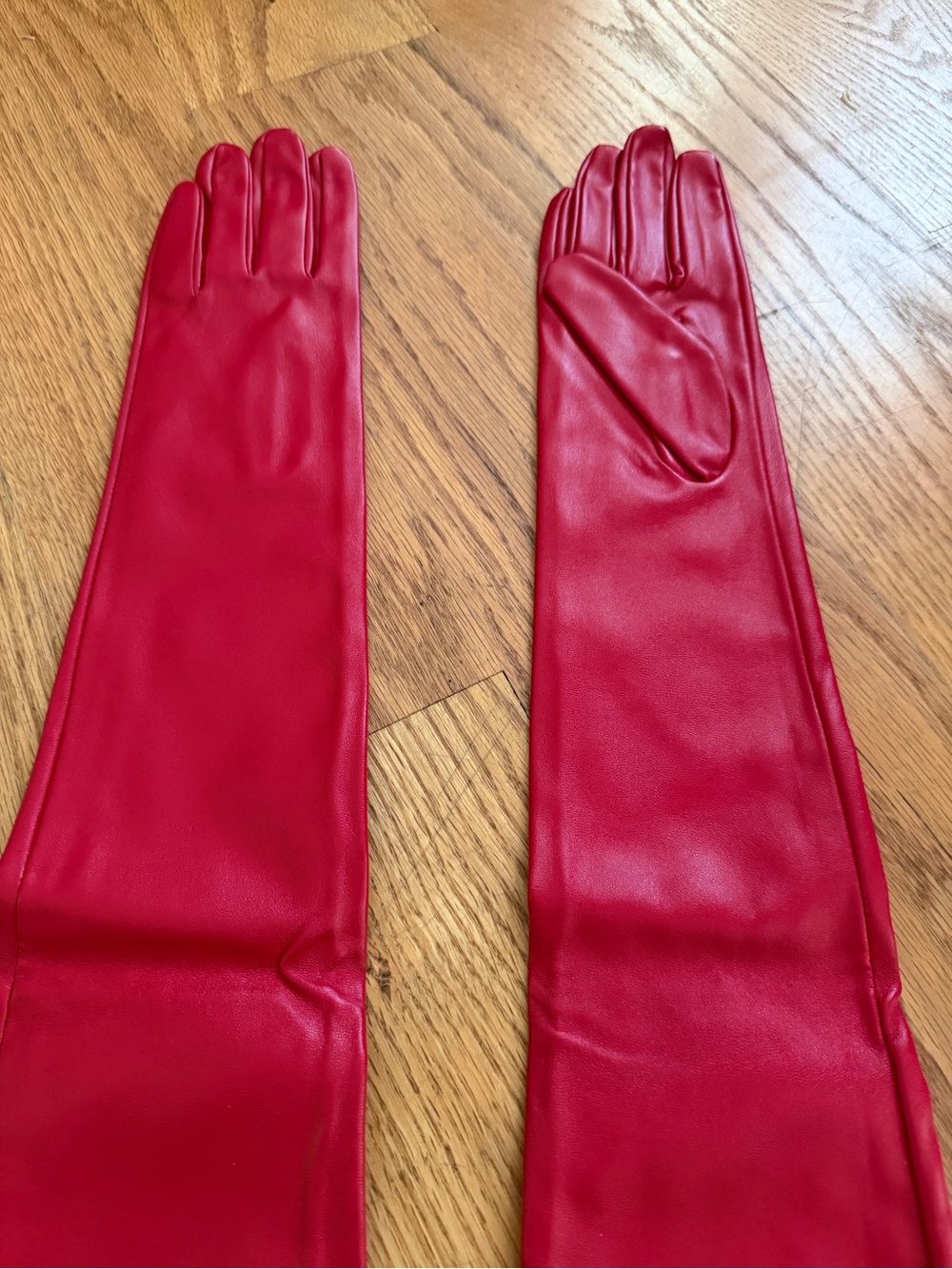 Long Red faux Leather Opera Gloves - Women Accessories S-M - Picture 3 of 9